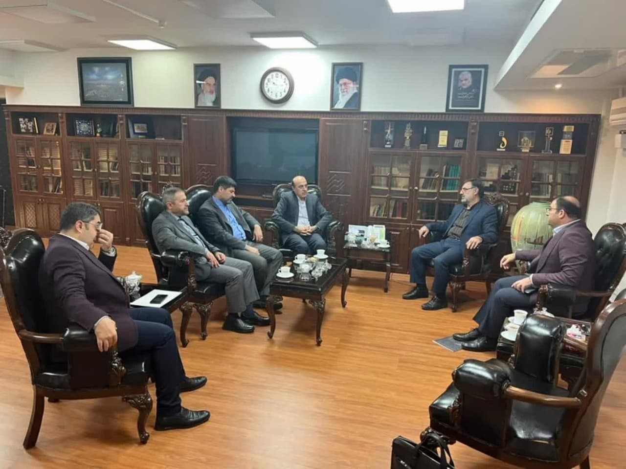 دیدار سرپرست استانداری آذربایجانغربی با مدیر عامل شرکت مادر تخصصی عمران شهرهای جدید وزارت راه و شهرسازی