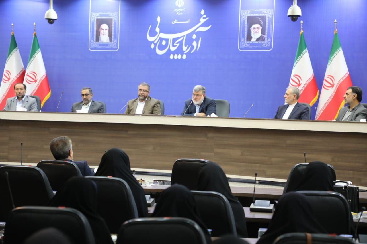 آلبوم تصاویر / همایش هسته های گزینش استان با حضور استاندار آذربایجانغربی و دبیر هیات عالی گزینش کشور