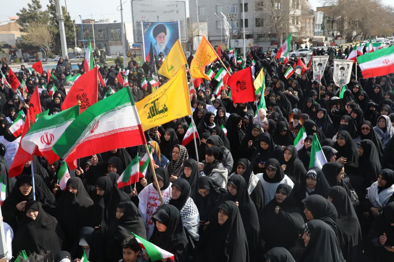 عزاداری بانوان ارومیه برای شهید امام خامنه‌ای + تصاویر