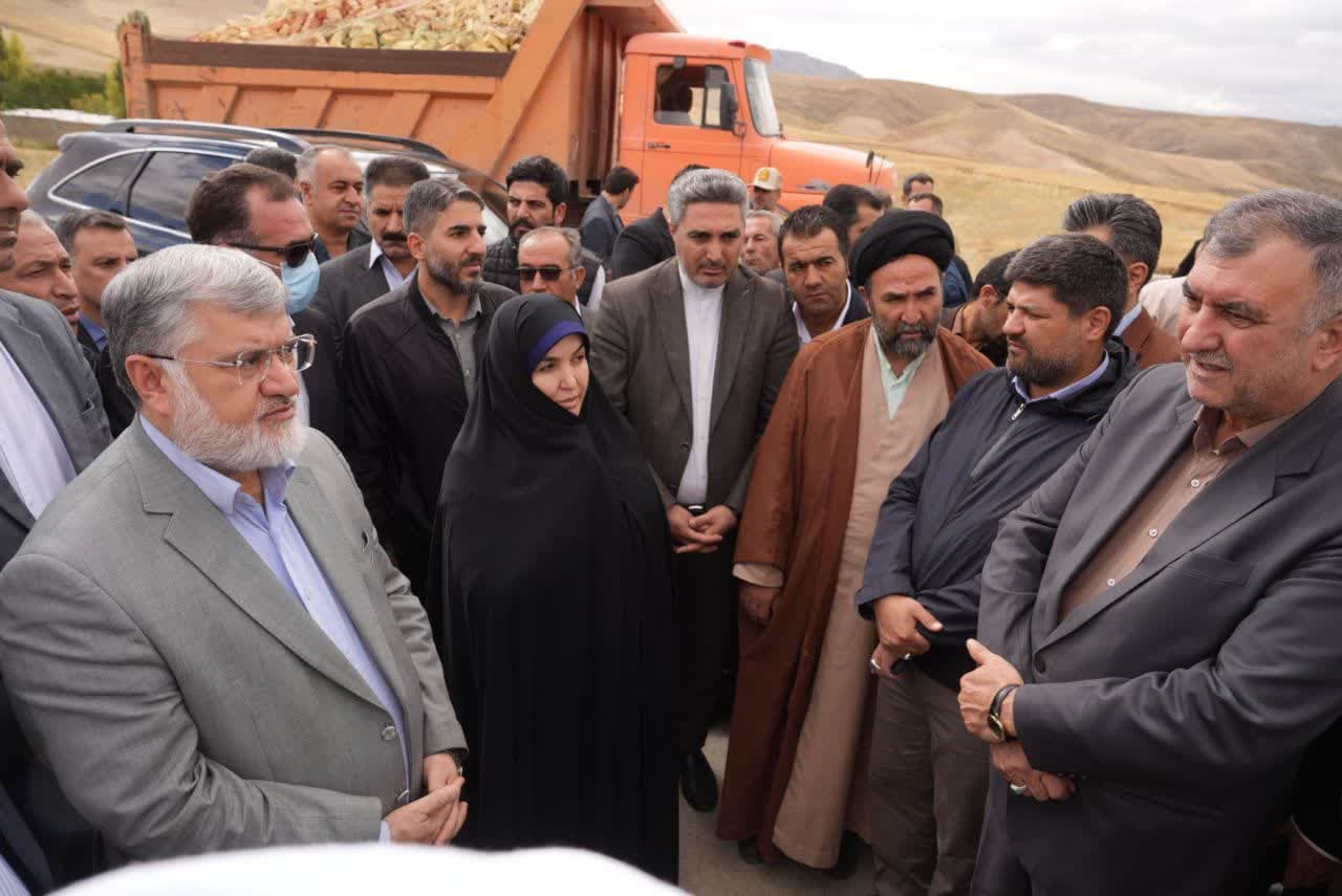 بازدید استاندار آذربایجانغربی از روند اجرای پروژه گازرسانی اینکه سو در بخش صومای برادوست ارومیه + تصاویر