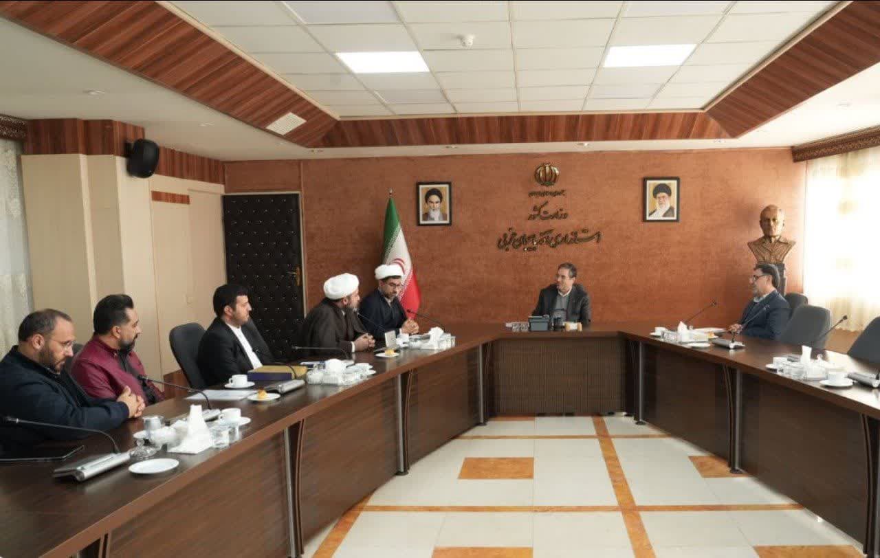دیدار مدیرکل امور استان های سازمان دارالقرآن کشور با استاندار آذربایجانغربی + تصاویر