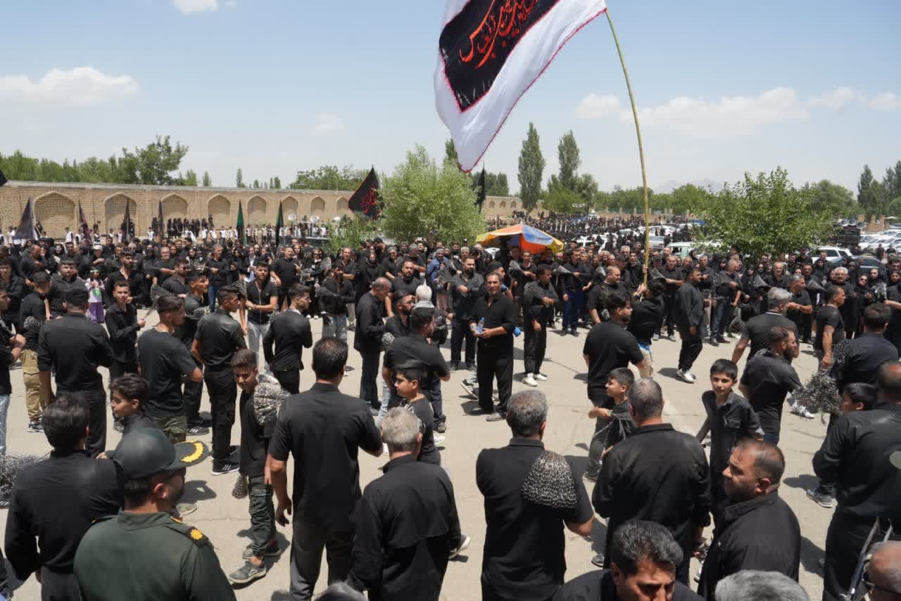 آلبوم تصویری / حضور استاندار آذربایجانغربی در آیین عزاداری تاسوعای حسینی در ارومیه