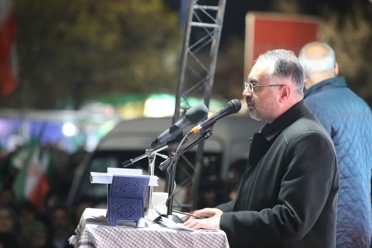 حضور نماینده ولی‌فقیه در استان و استاندار آذربایجان‌غربی در اجتماع بزرگ مردم ارومیه + تصاویر