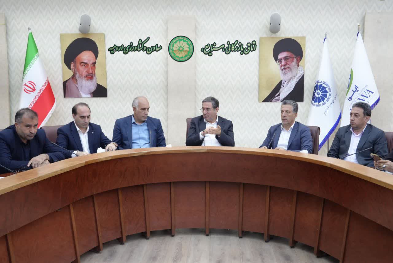 برگزاری جلسه بررسی مسائل و مشکلات فعالان اقتصادی در حوزه آرد + تصاویر