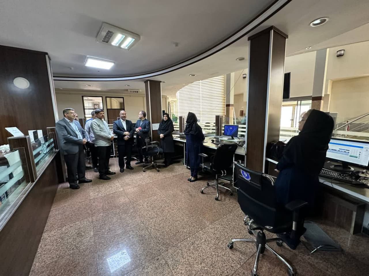 بازدید سرپرست معاونت سیاسی و اجتماعی و معاون هماهنگی امور عمرانی استاندار آذربایجانغربی از مرکز پایش و راهبری تاسیسات آب و فاضلاب استان
