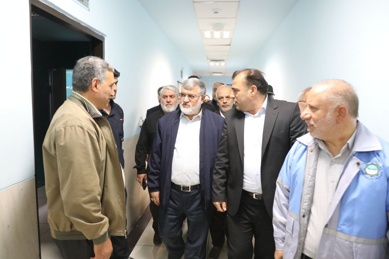 عیادت استاندار آذربایجانغربی از مصدومان زلزله شب گذشته شهرستان خوی + تصاویر