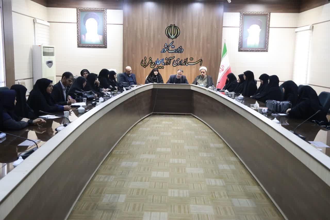 دعوت معاون سیاسی و اجتماعی استاندار آذربایجانغربی از بانوان برای مشارکت در انتخابات شوراهای اسلامی روستا