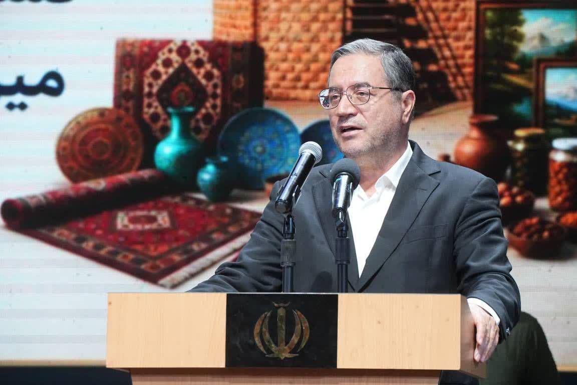 آلبوم تصویری / برگزاری آیین تجلیل از اصحاب فرهنگ و هنر آذربایجانغربی