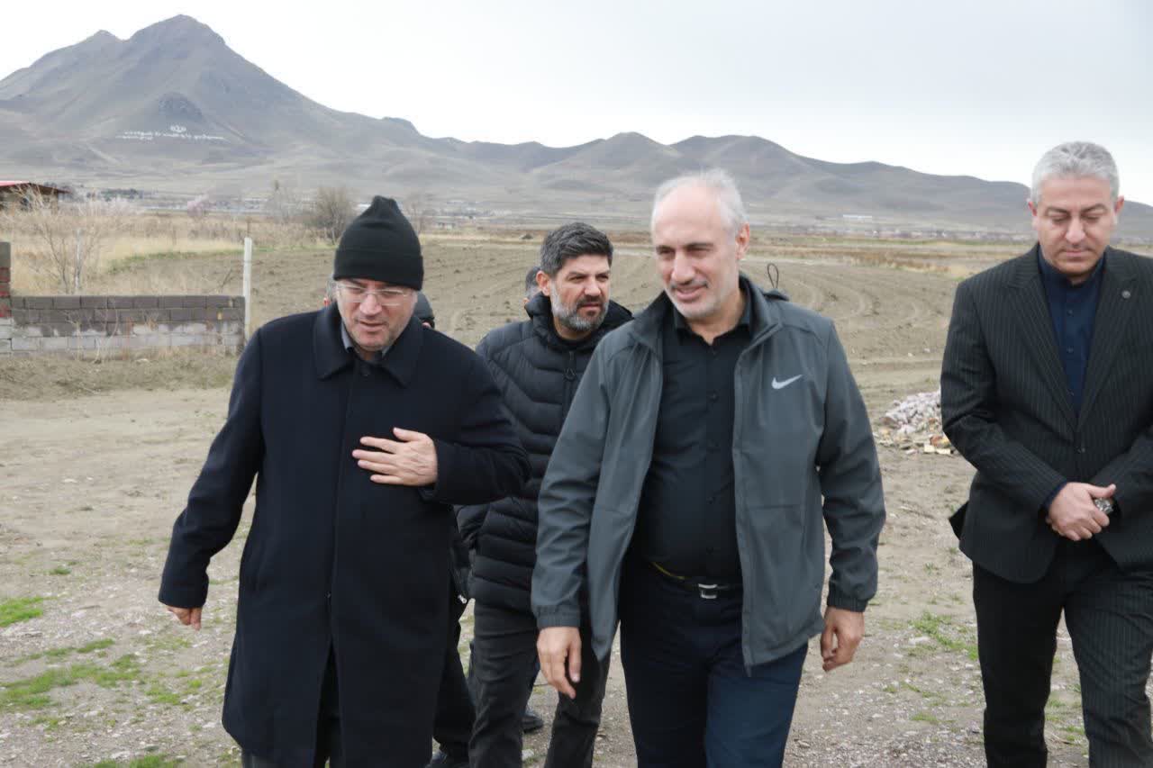 بازدید معاون رئیس‌جمهور و استاندار آذربایجان‌غربی از روند تکمیل پروژه آزادراه ارومیه - تبریز