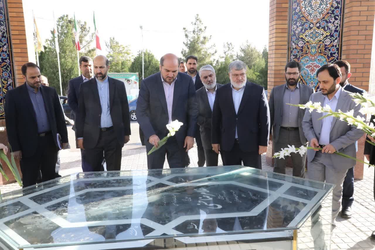 معاون اجرایی رئیس جمهور و سخنگوی دولت وارد ارومیه شدند + تصاویر