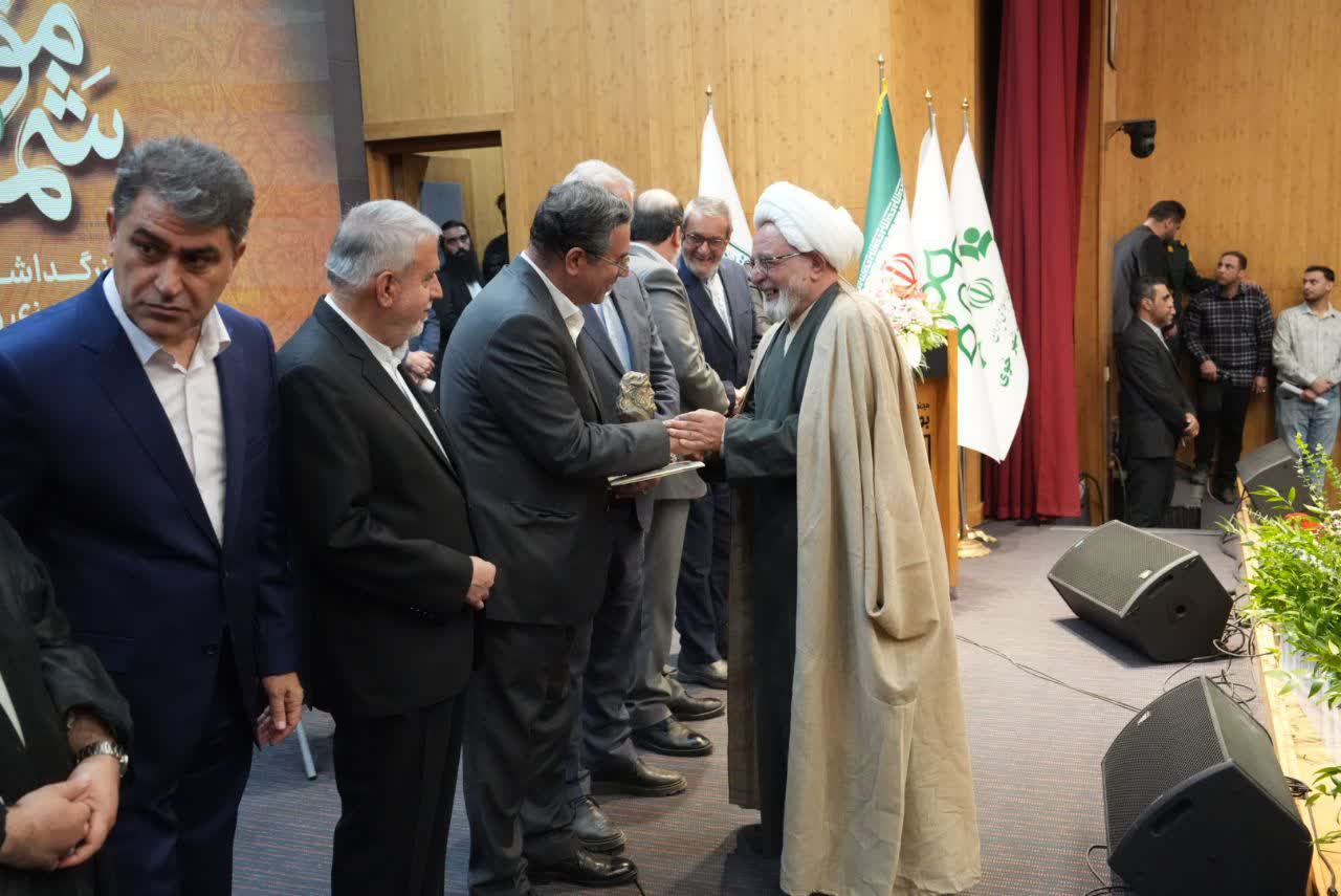 برگزاری آیین اختتامیه همایش بینالمللی شمس و مولانا در خوی + تصاویر