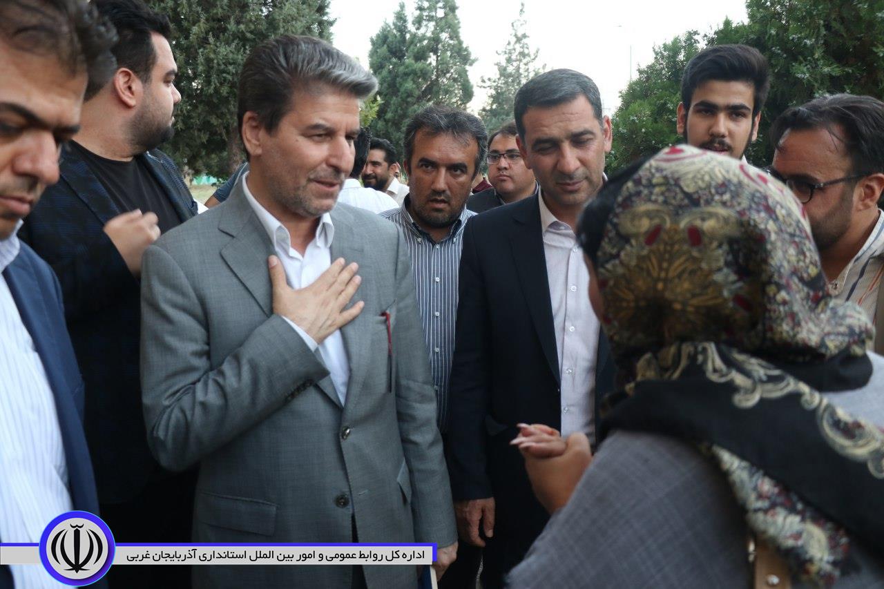 شاعران و سخن سرایان آگاه بسترساز تقویت وحدت ملی و انتقال دهنده والاترین ارزشهای انسانی به نسل های آینده هستند