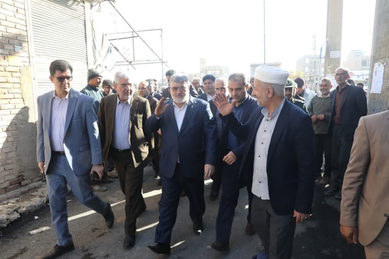 آلبوم تصویری / حضور استاندار آذربایجانغربی در جمع مردم شهر یولاگلدی شهرستان شوط
