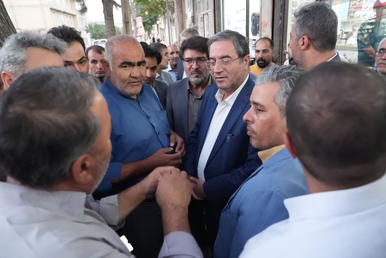 دیدار استاندار آذربایجانغربی با بازاریان و مردم شهرستان چهاربرج + تصاویر