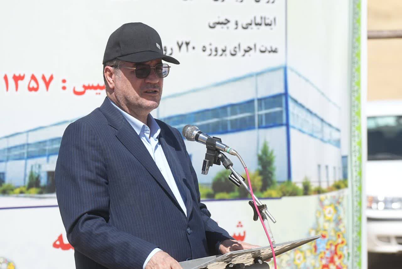 کلنگ کارخانه تولید و صادرات شیشه به زمین زده شد + تصاویر