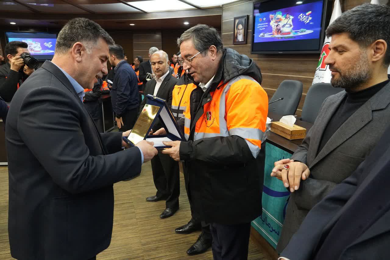 برگزاری نشست صمیمی استاندار آذربایجانغربی با فعالان حملونقل جادهای + تصاویر