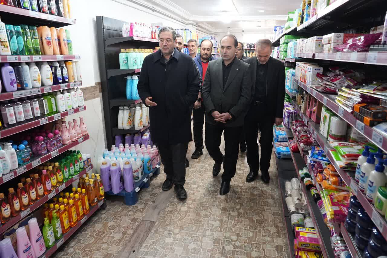 بازدید استاندار آذربایجان‌غربی از بازار شهرستان نقده + تصاویر