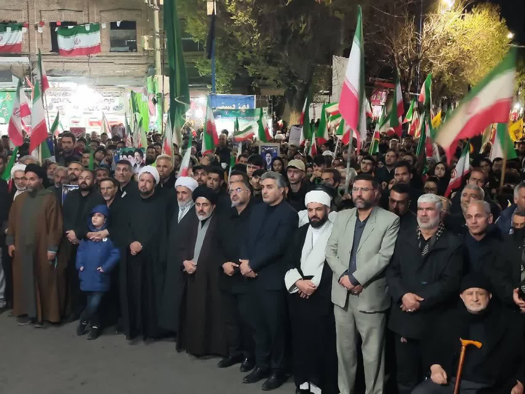 تداوم مقاومت و حضور آگاهانه مردم در خیابان پایه گذار امنیت استان + تصاویر