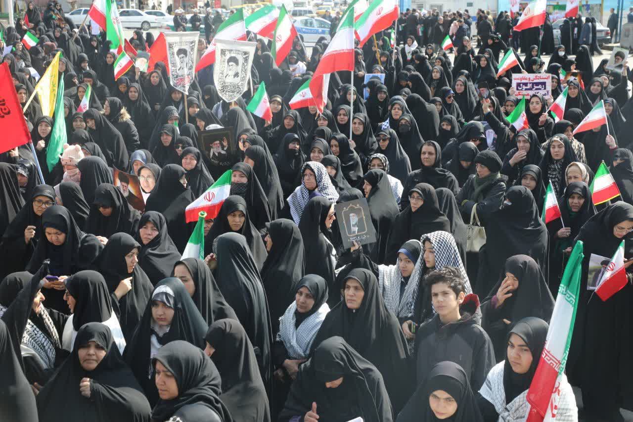 عزاداری بانوان ارومیه برای شهید امام خامنه‌ای + تصاویر