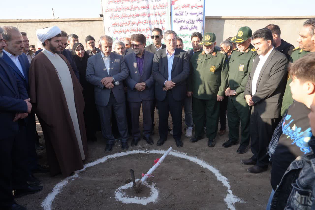 برگزاری آیین کلنگزنی ساخت مدرسه 10 کلاسه در بخش نختالو شهرستان باروق + تصاویر