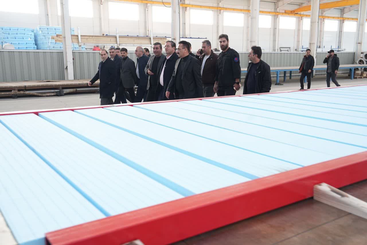 بازدید استاندار آذربایجان‌غربی از کارخانه فیلپا در ارومیه + تصاویر