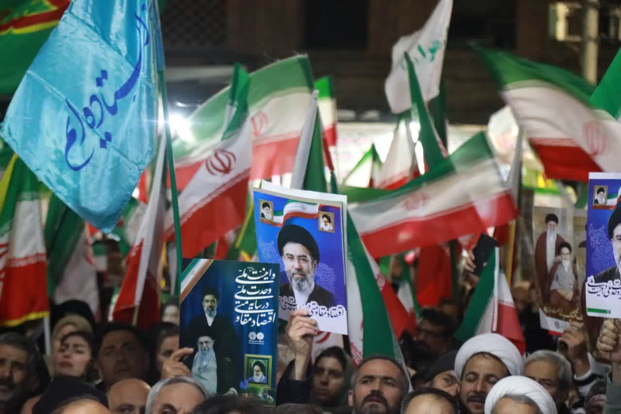 تداوم تجمعات شبانه مردم ارومیه + تصاویر