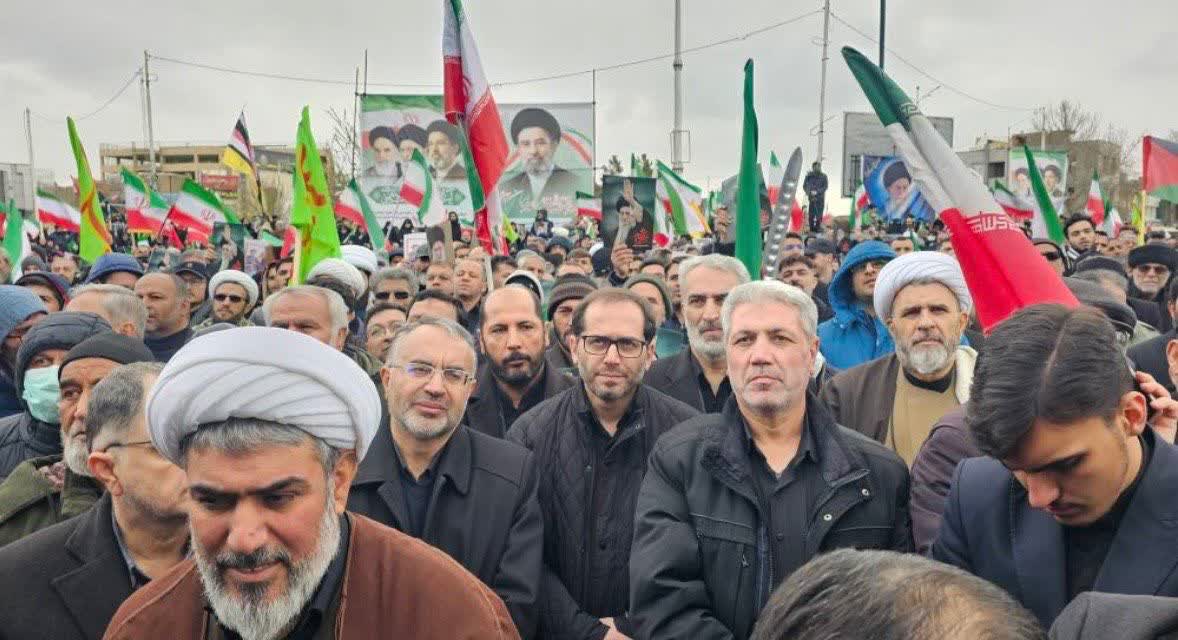 برگزاری اجتماع میثاق با امام شهید امت و بیعت با رهبر منتخب خبرگان ملت در ارومیه + تصاویر