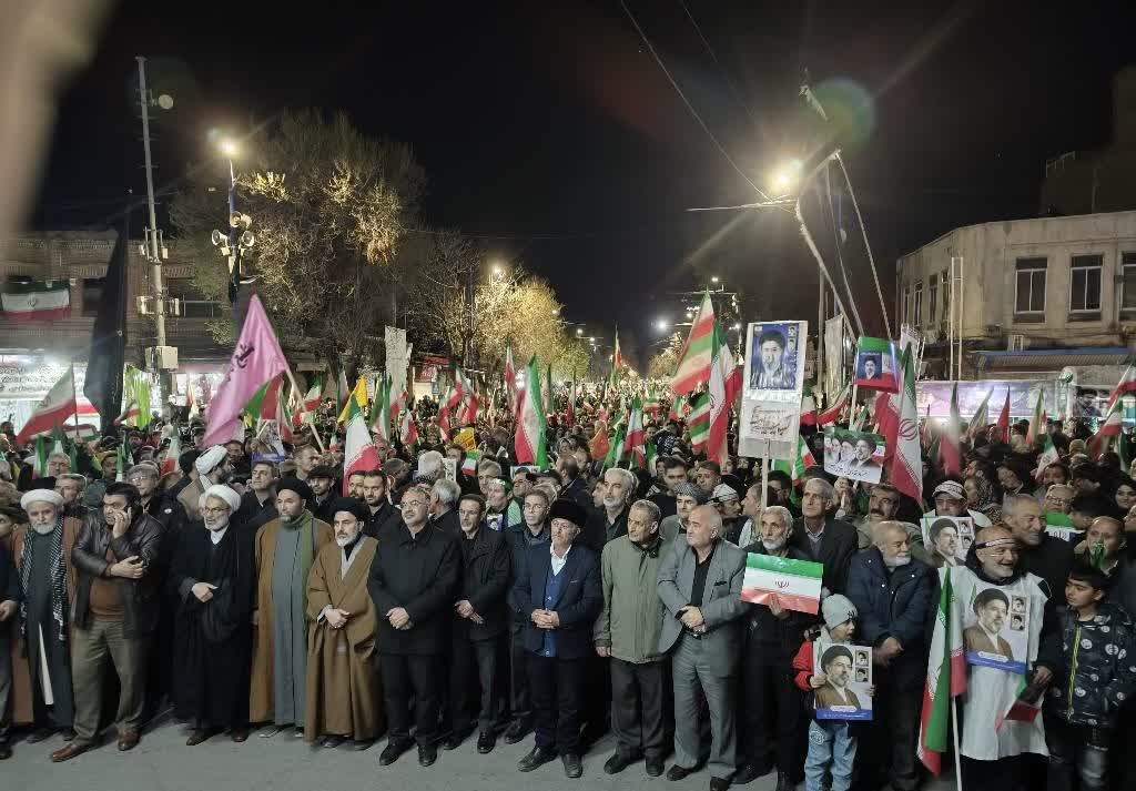 اقتدار، وحدت و همبستگی پیام اجتماعات شبانه مردم ارومیه + تصاویر