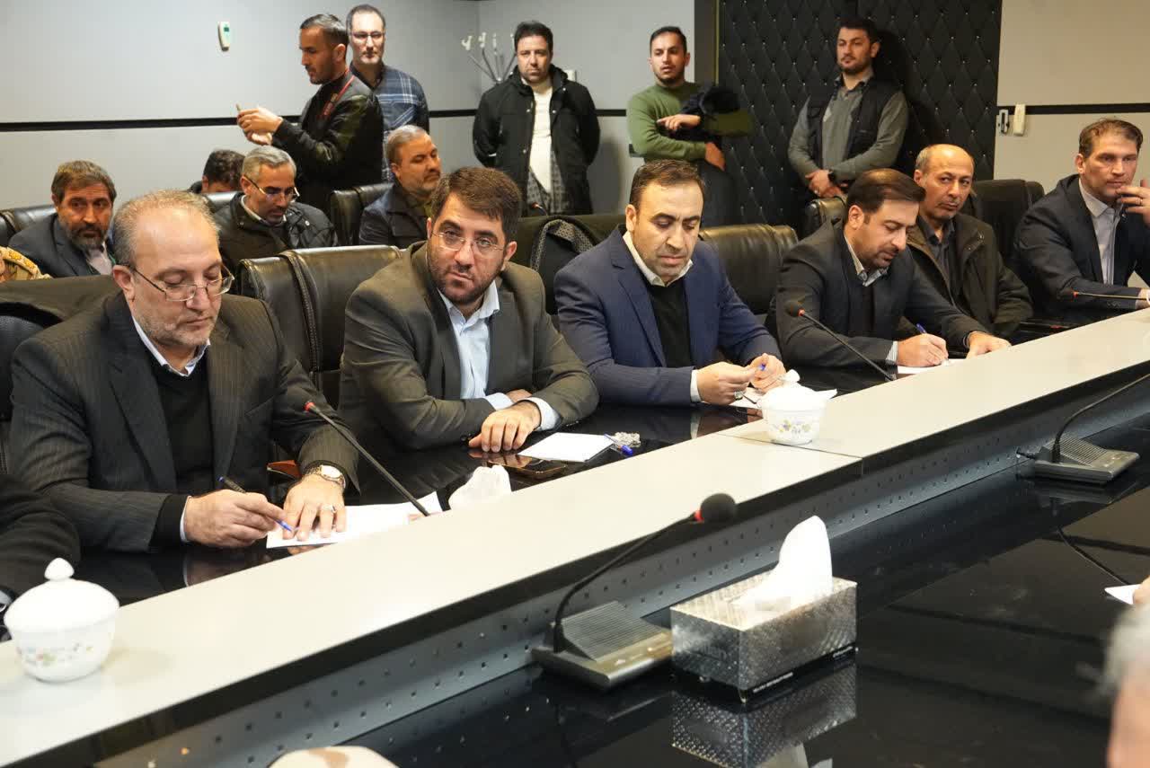 برگزاری نشست بررسی مسائل مرزی و ظرفیت‌های اقتصادی شهرستان ماکو + تصاویر