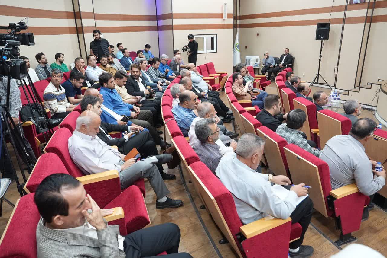 آلبوم تصویری / خانه مطبوعات میزبان گفتوگوی استاندار آذربایجانغربی با خبرنگاران