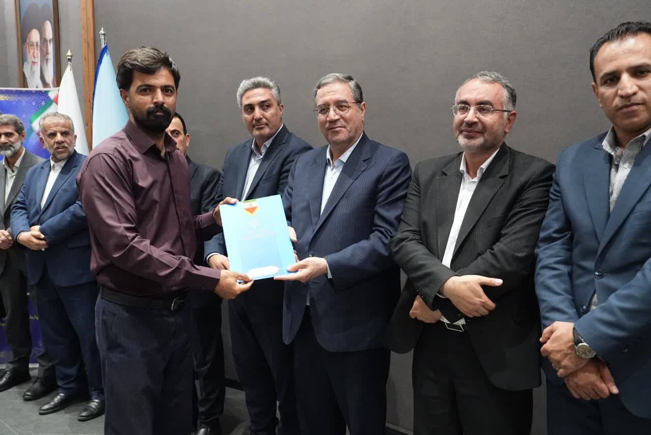 آلبوم تصویری / تجلیل از قهرمانان و ورزشکاران ناشنوای آذربایجان‌غربی