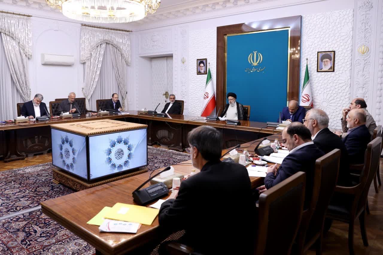 ایجاد کارگروهی برای بررسی تمرکززدایی و چگونگی واگذاری برخی اختیارات لازم به استانداران / صدور دستورات لازم برای تسریع در رفع موانع مولدسازی و تعیین تکلیف منابع خارج از اختیار استانداران