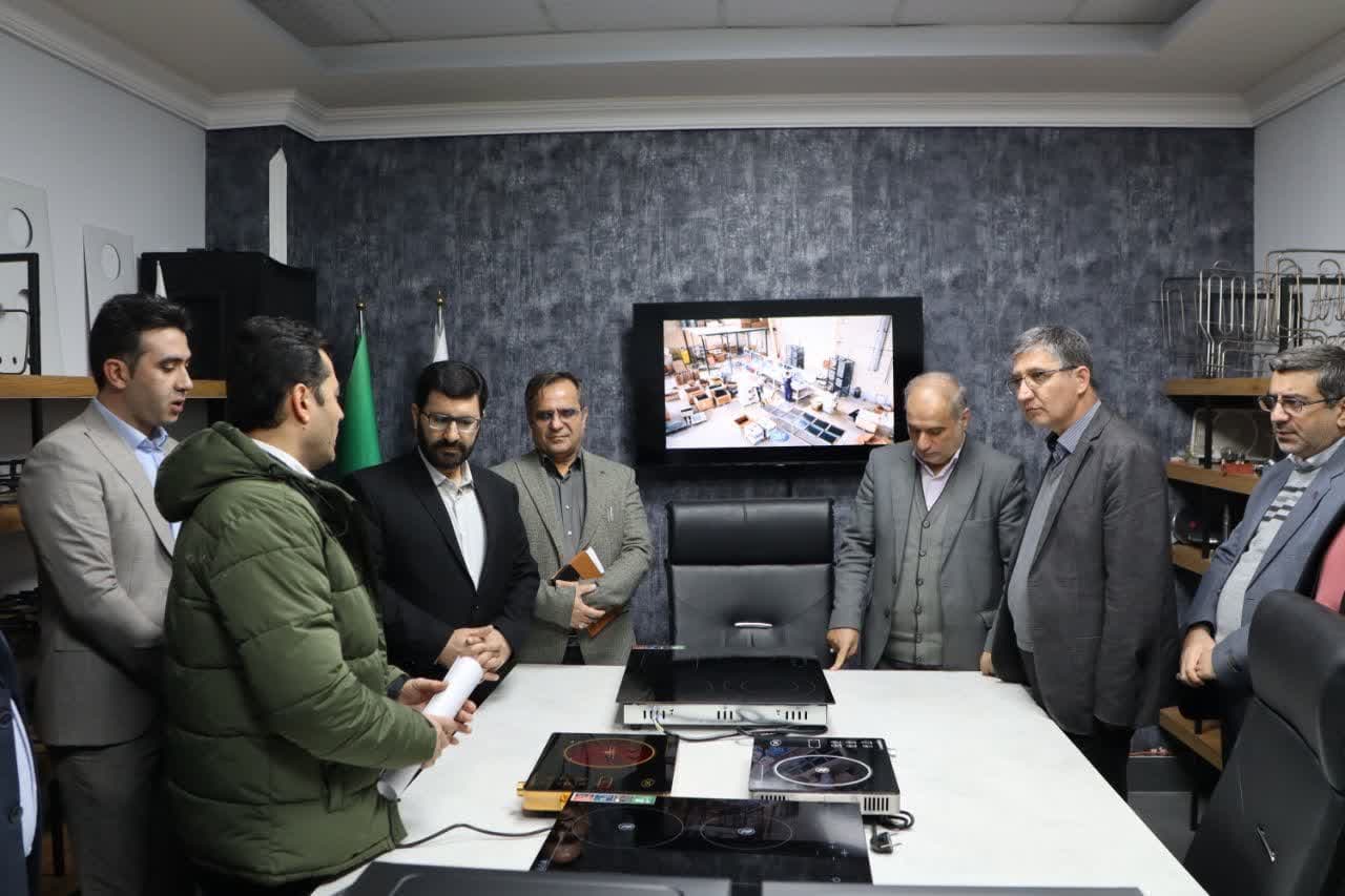 بازدید معاون هماهنگی امور اقتصادی استاندار آذربایجان غربی از دو شرکت تولیدی و صنعتی در ارومیه + تصاویر