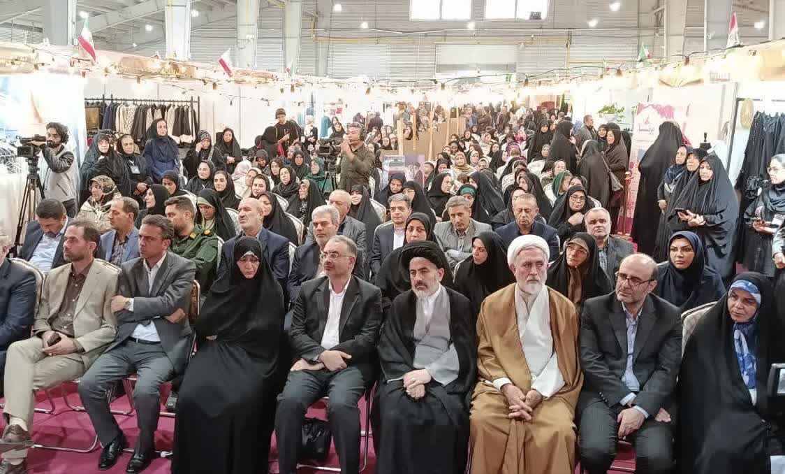 نوآوری در پوشاک ایرانی، مسیر ترویج هنرمندانه فرهنگ و هویت ایرانی و اسلامی است