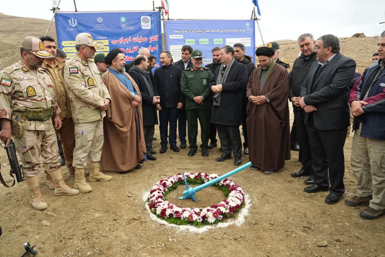 برگزاری آیین آغاز عملیات اجرایی احیای بزرگترین معدن تیتانیوم منطقه + تصاویر