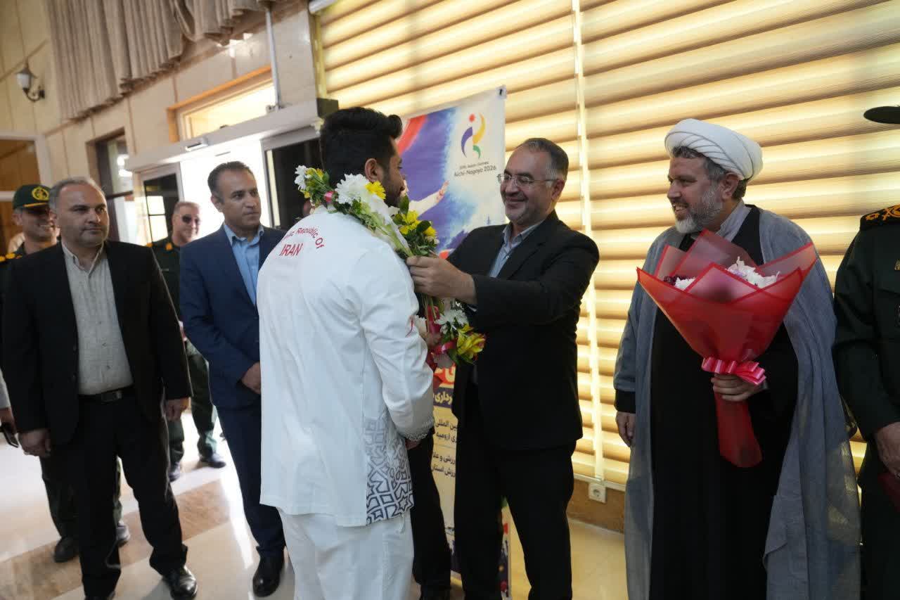 عالیپور آماده فتح قلههای جهانی + تصاویر