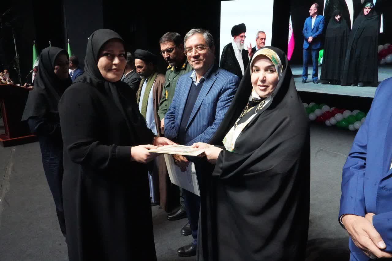 آلبوم تصویری / برگزاری رویداد استانی روشنای مهر و آیین تجلیل از بانوان تأثیرگذار آذربایجانغربی