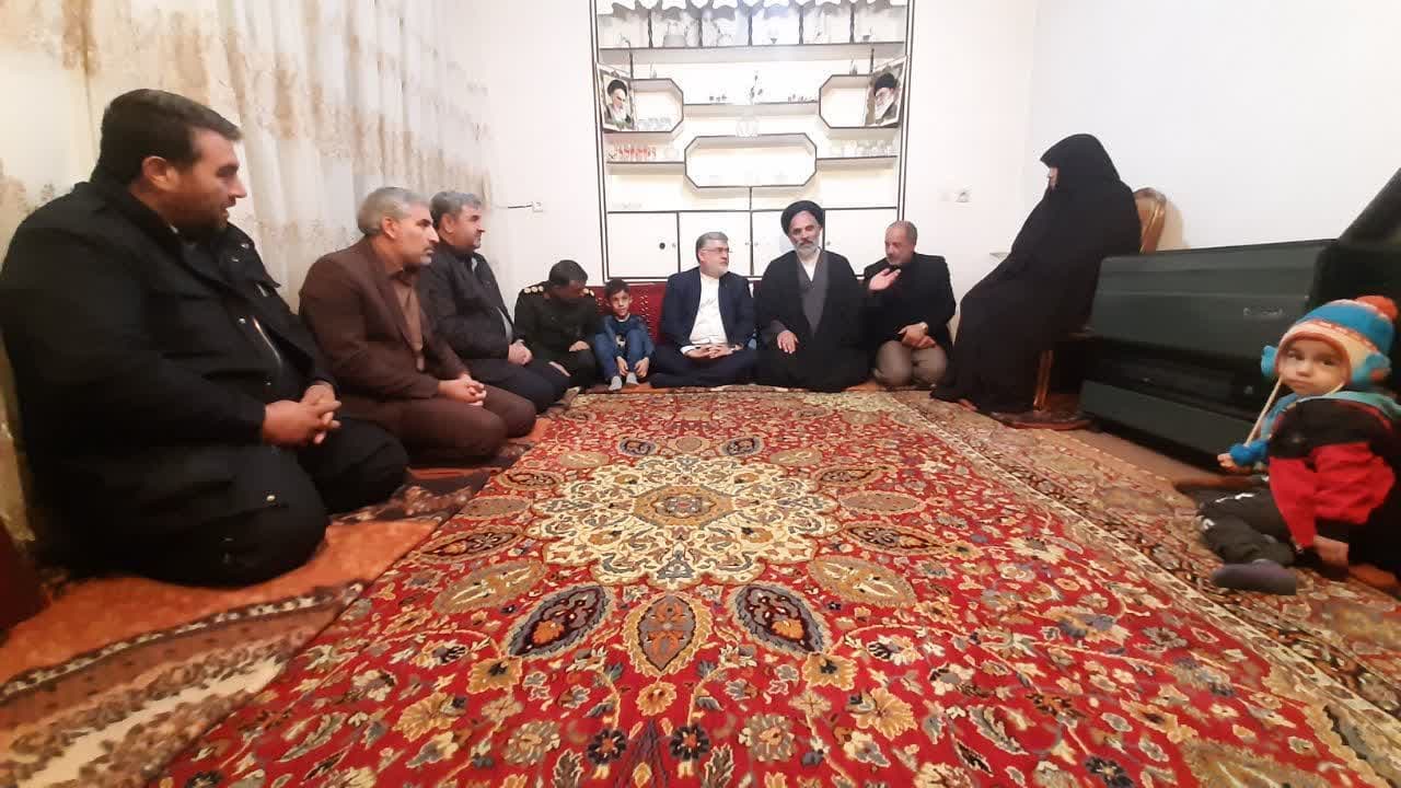 آلبوم تصویری / دیدار استاندار آذربایجانغربی با خانواده شهید رحیم صحابی
