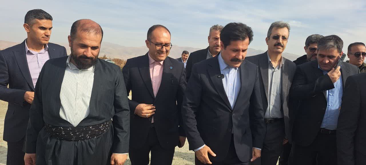 بررسی پروژههای عمرانی، آموزشی و خدماتی اشنویه در جریان سفر معاون رئیسجمهور + تصاویر