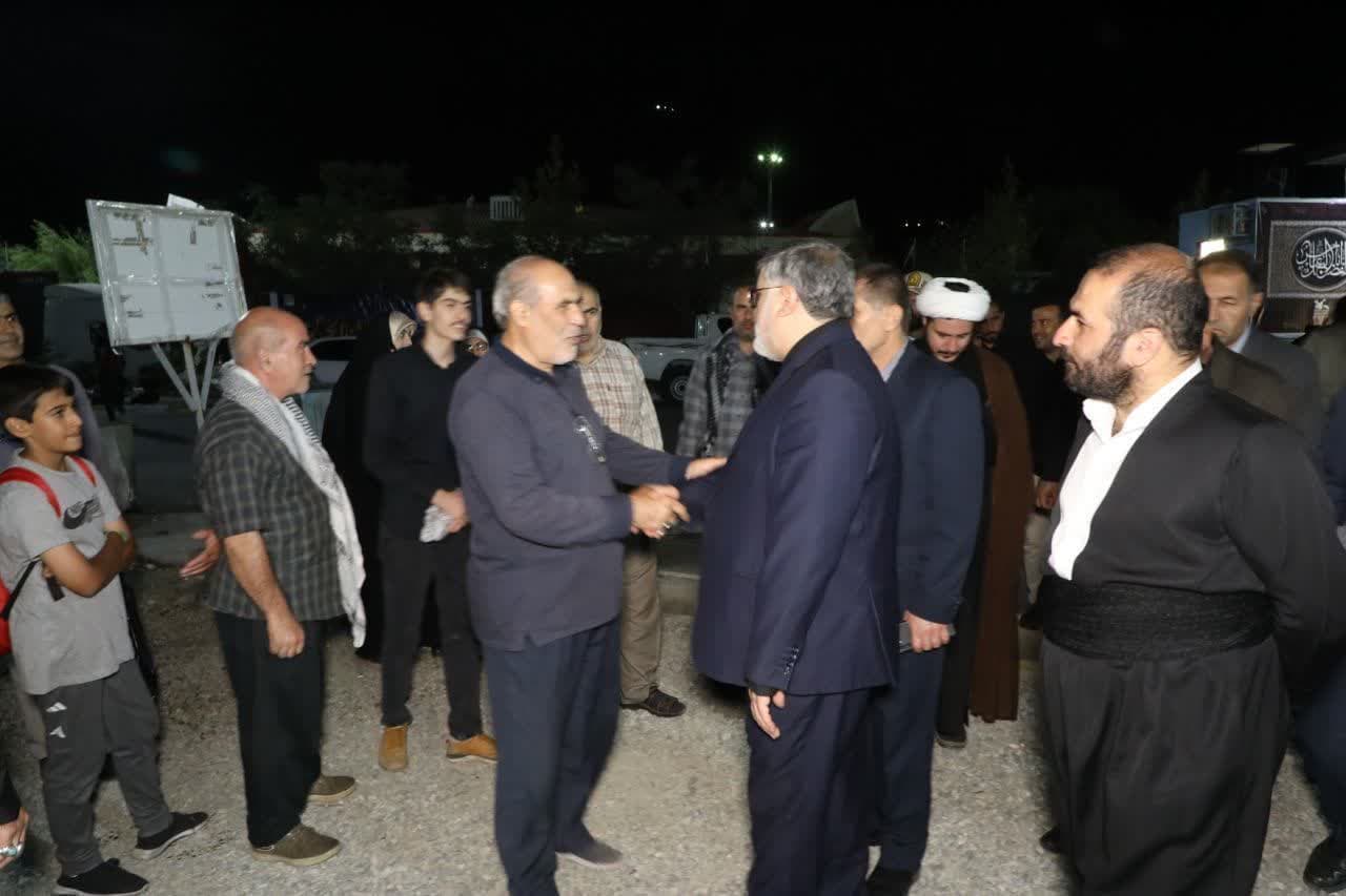 آلبوم تصویری / بازدید شبانه استاندار آذربایجانغربی از روند تردد زائران اربعین حسینی از مرز تمرچین