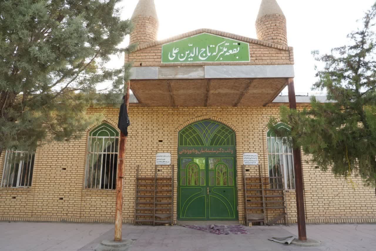حضور استاندار آذربایجانغربی در بقعه تاج الدین علی ( ع) در چهاربرج + تصاویر