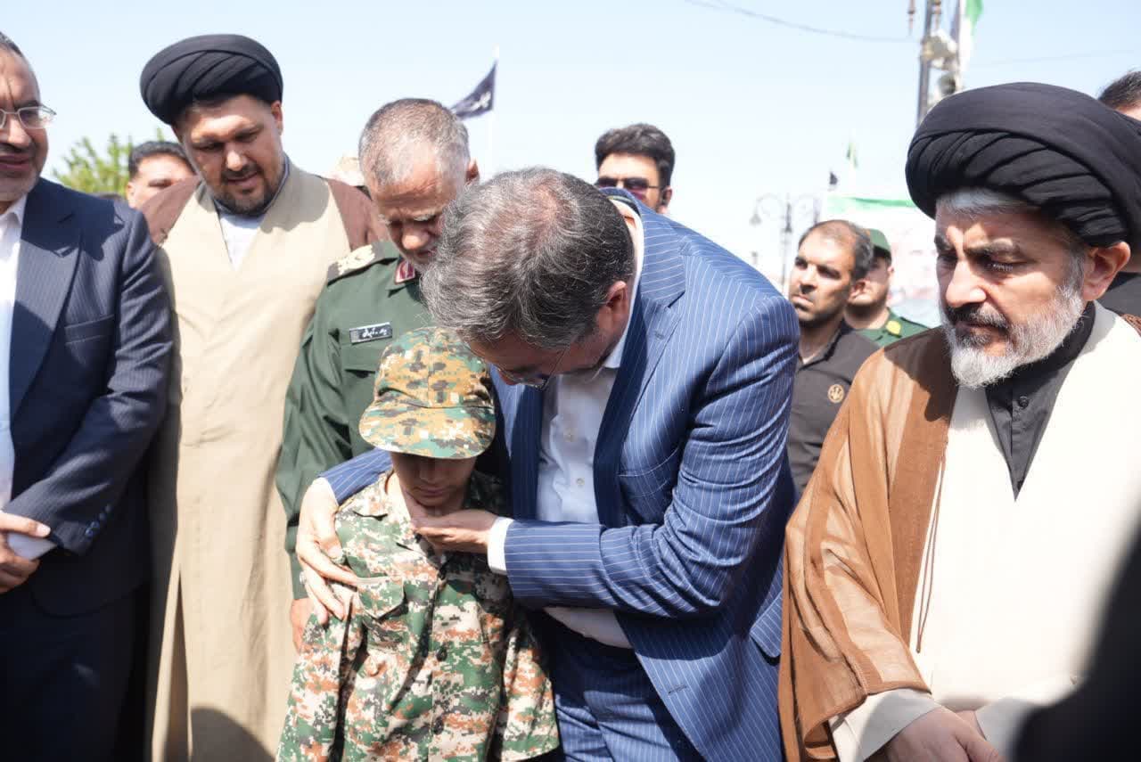 تشییع پیکر مطهر شهید جواد نارنجی در ارومیه + تصاویر