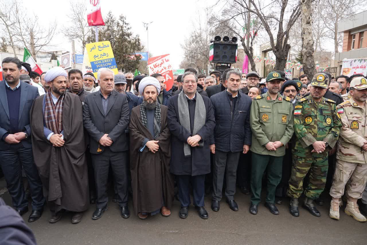 برگزاری باشکوه راهپیمایی 22 بهمن در خوی + تصاویر