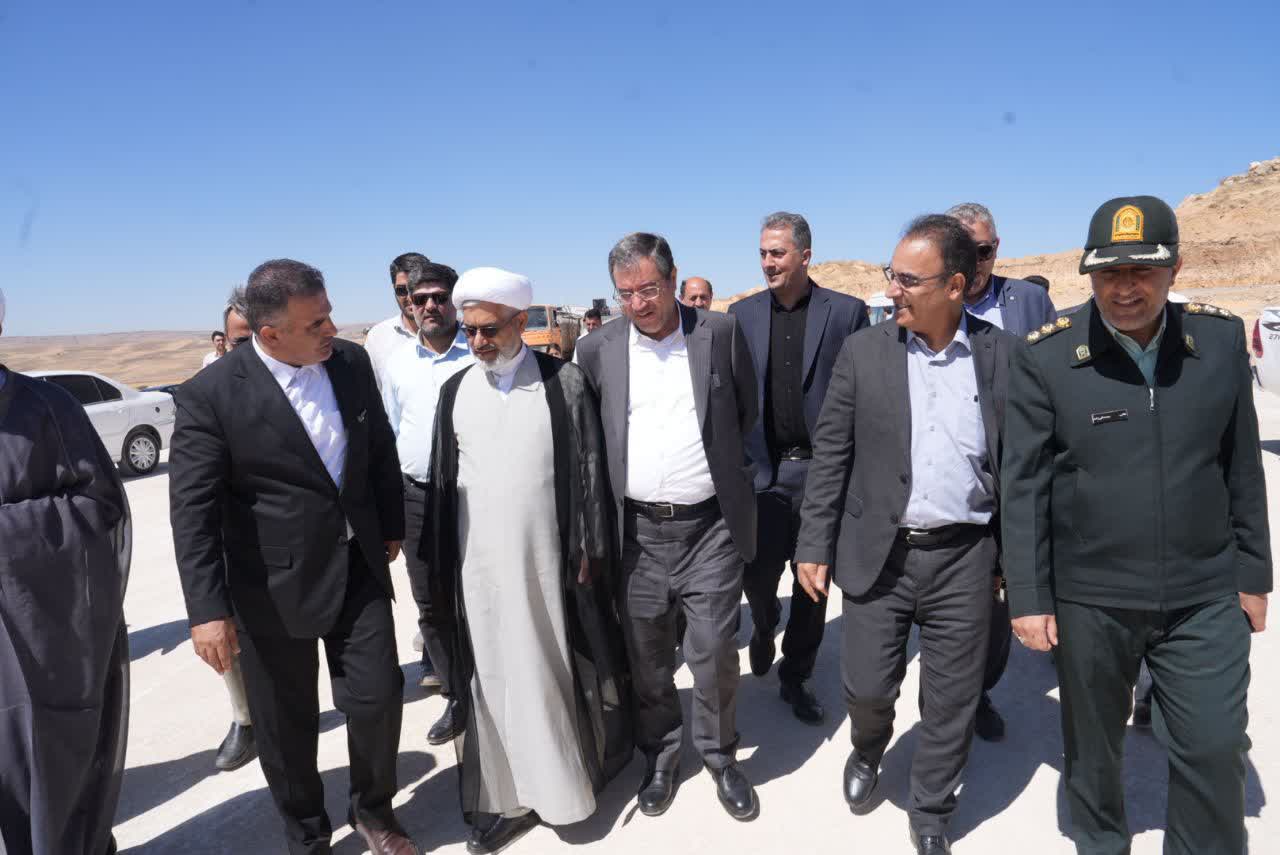 بازدید استاندار آذربایجانغربی از پروژه محور شاهیندژ - تکاب + تصاویر