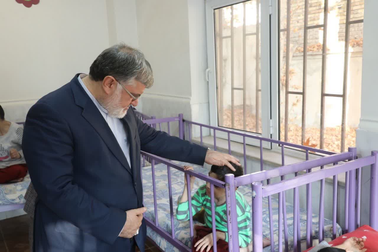 آلبوم تصویری / حضور استاندار آذربایجان غربی در مرکز نگهداری از معلولین ذهنی مهرگستران ارومیه