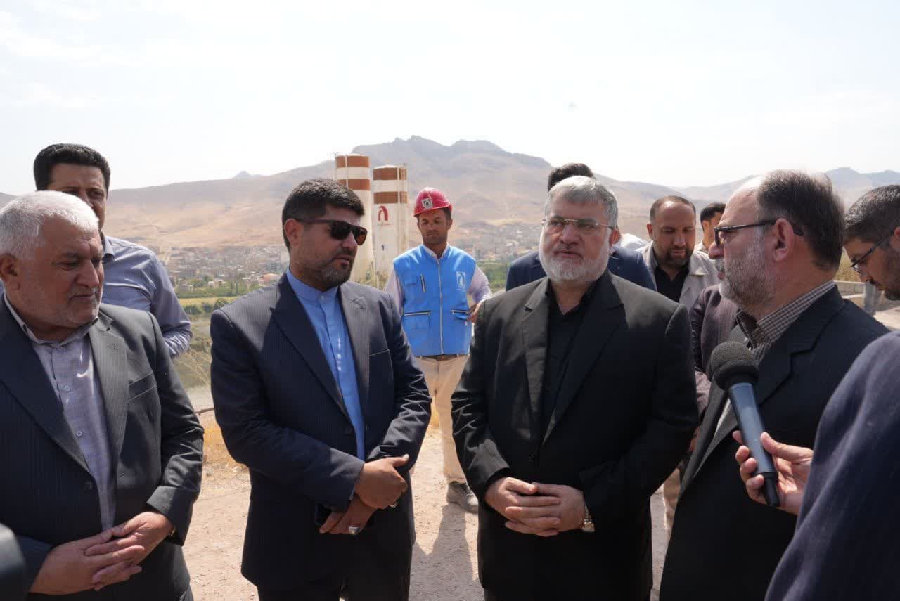 بازدید استاندار آذربایجانغربی از روند احداث بیمارستان 350 تختخوابی مهاباد + تصاویر