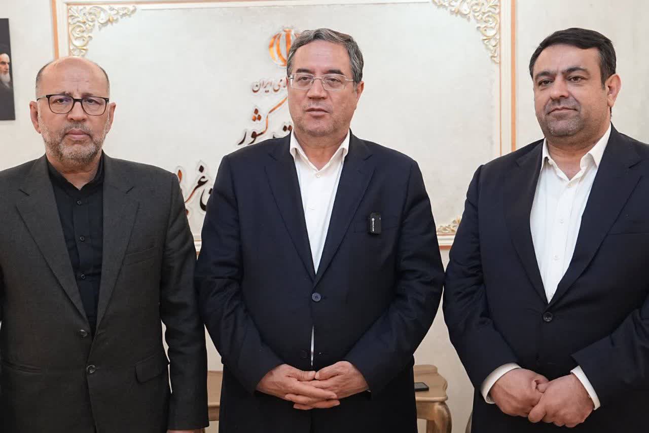 دیدار مدیرعامل بانک ملی و معاون وزیر اقتصادی و دارایی با استاندار آذربایجان‌غربی + تصاویر