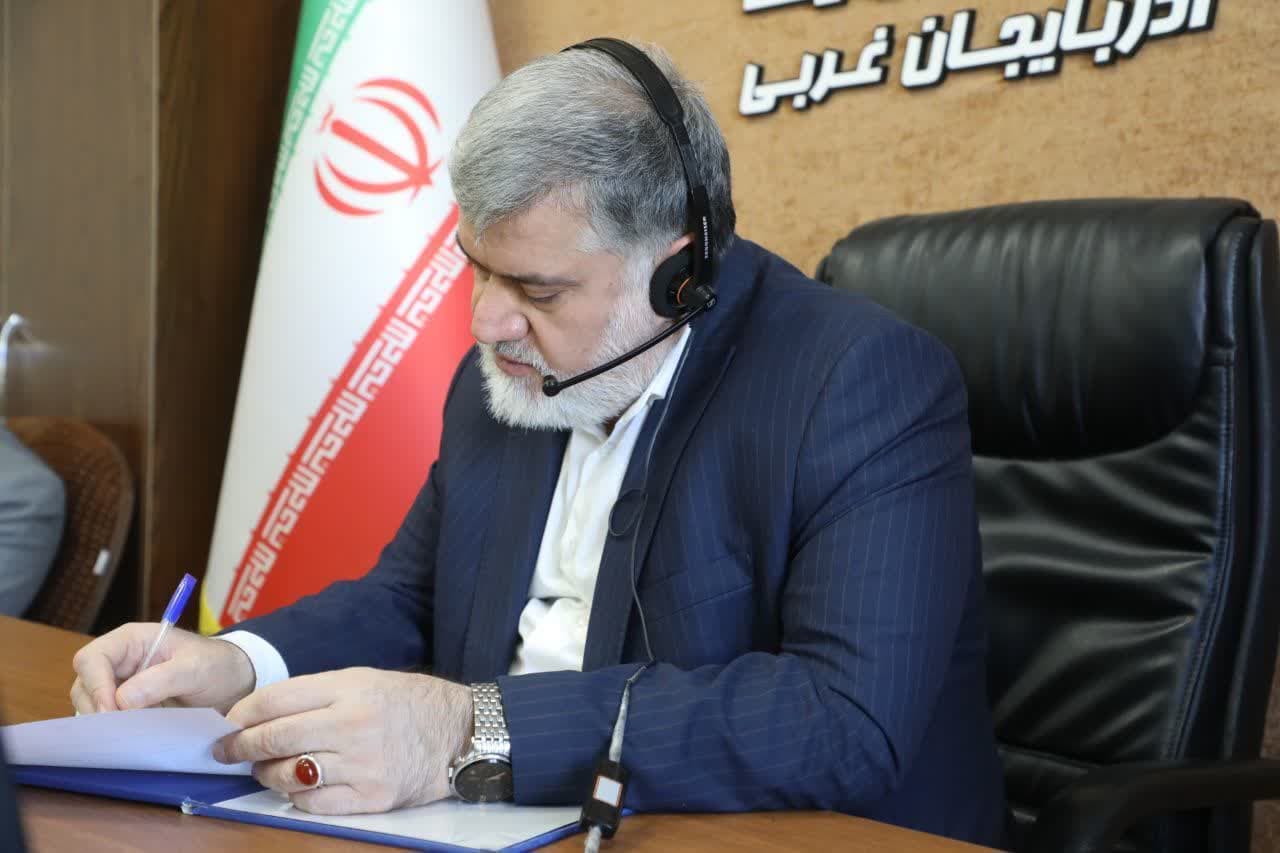 حضور استاندار آذربایجانغربی در سامانه تلفنی 111 سامد + تصاویر