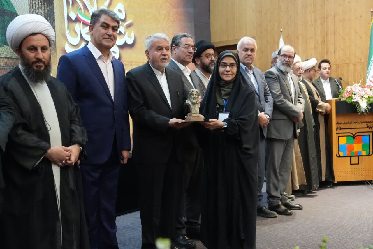 برگزاری آیین اختتامیه همایش بینالمللی شمس و مولانا در خوی + تصاویر