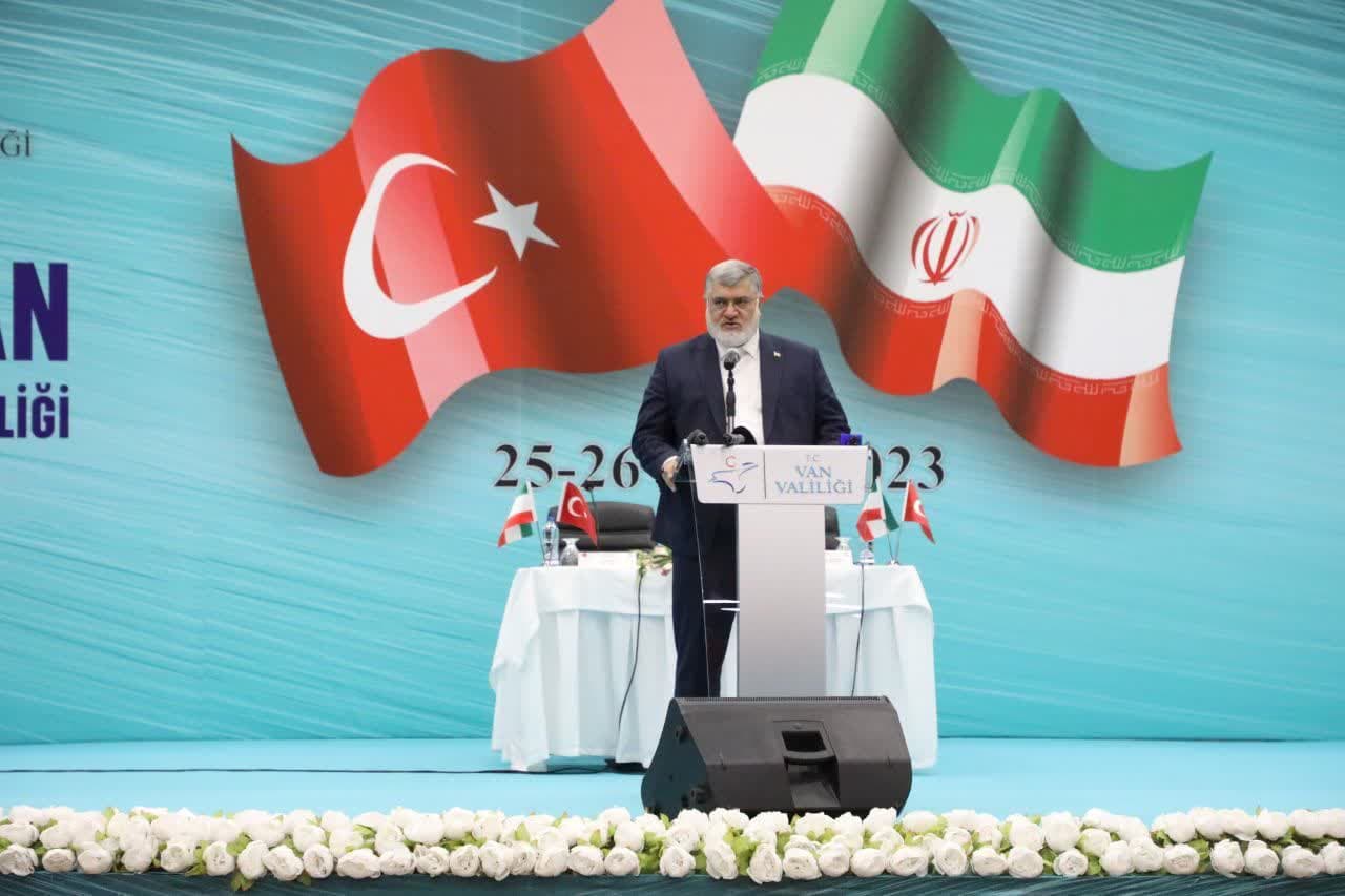 آلبوم تصویری / امضاى تفاهم نامه همکارى هاى مشترک استان هاى مرزى جمهورى اسلامى ایران و ترکیه